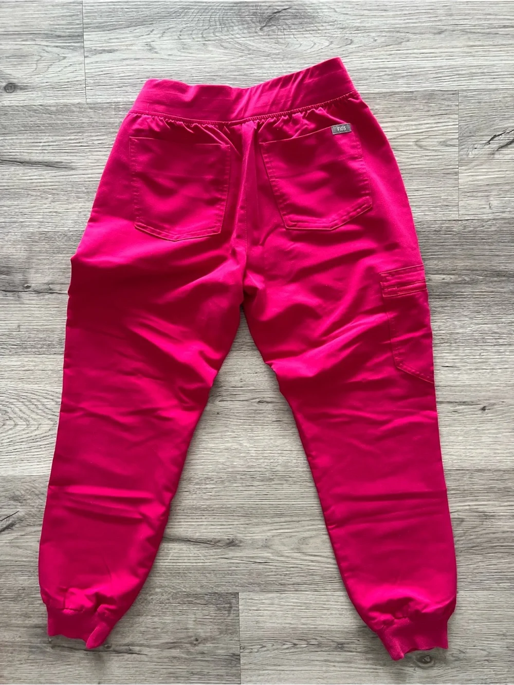 FIGS Pink Scrub Set Catarina Top S | Zamora Jogger Pants XS Petite FIONx Medical